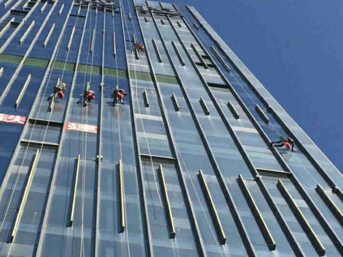 津市市广场高楼保洁